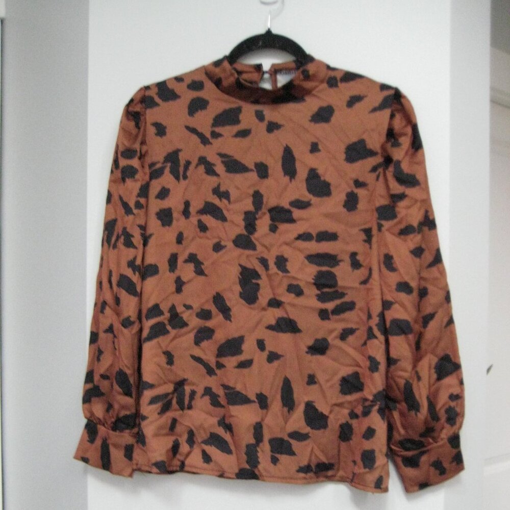 New with tag Malabay long sleeve blouse